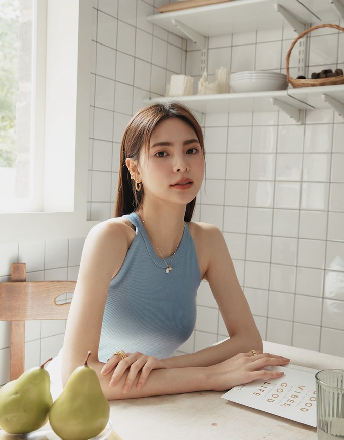 【Vacanza】Soigné Halter Knit Top (With Padding)