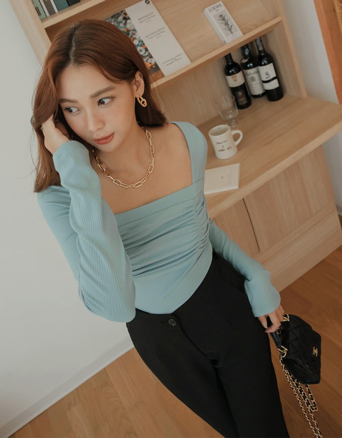 Square Neck Scrunch Long Sleeve Top