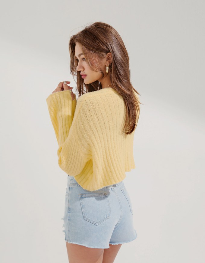 Button-Up Knit Cropped Top