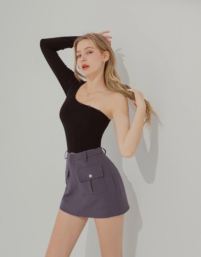 2-Way Button Short Top (with padding)