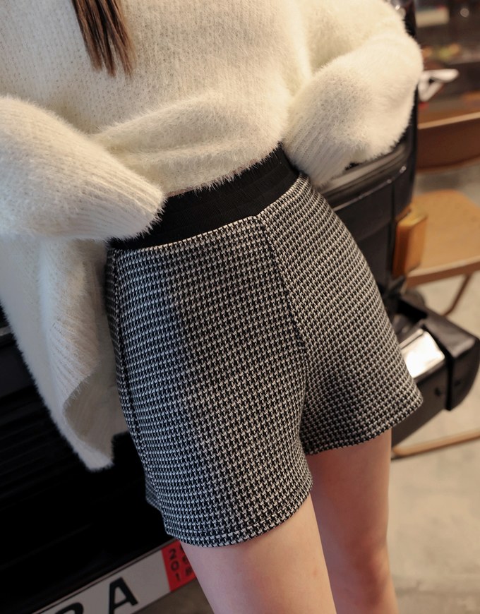 Classic Houndstooth  Tweed Shorts