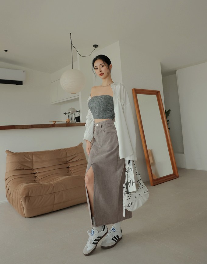 Washed Denim High-slit Long Skirt