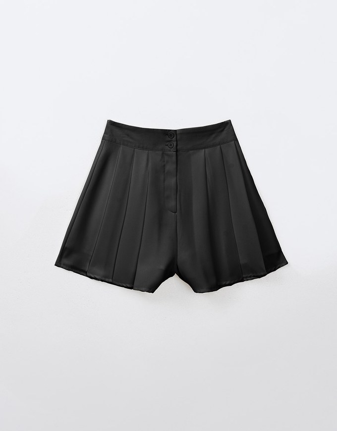 Textured Chiffon Pleated Shorts