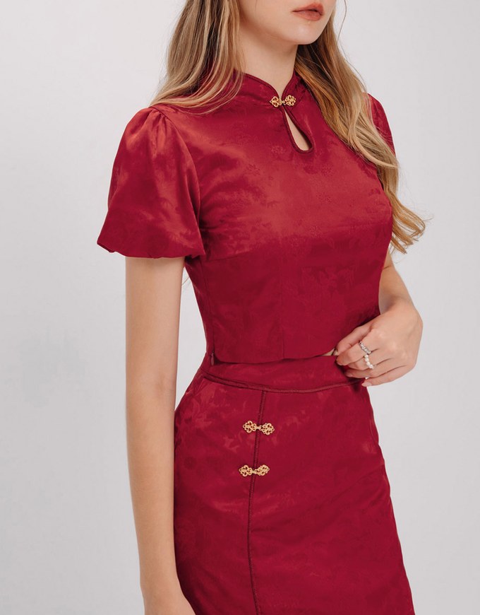 Luxurious Gold Trim Short Sleeve Cheongsam Qipao Top