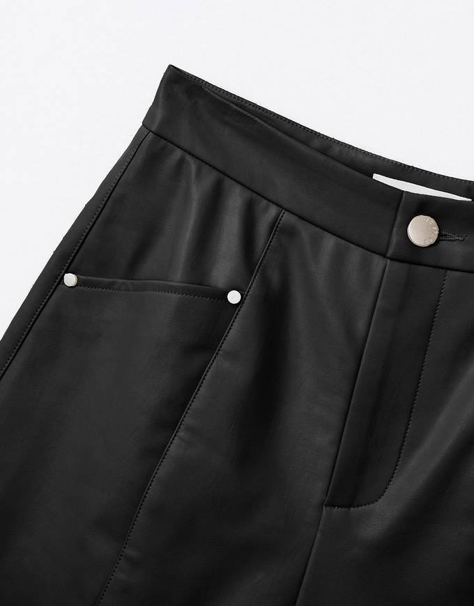 Minimalist Edgy Faux Leather Shorts