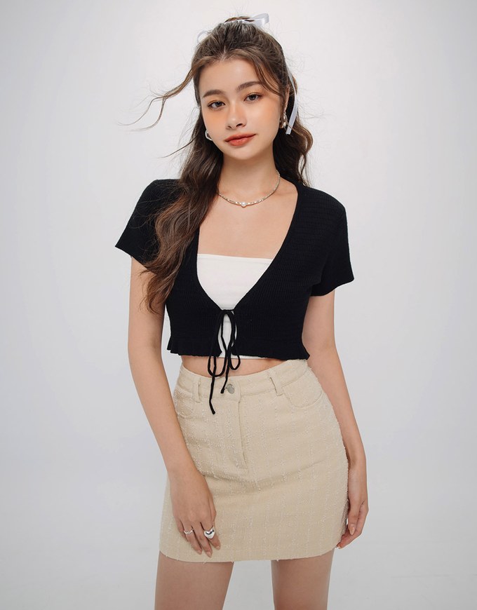 Ribbed Tie Front Cropped Knit Top