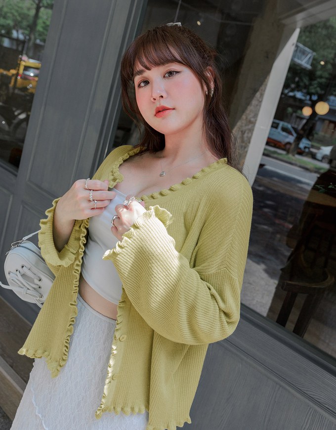 Long Sleeve Lace Trim Button Knit Top