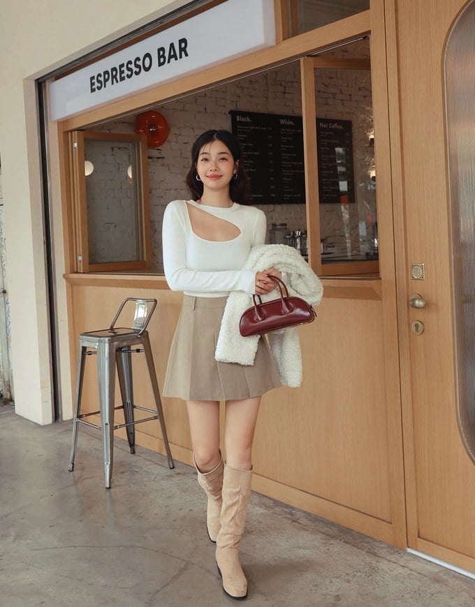 Long Sleeve Ribbed Knit Cut Out Top