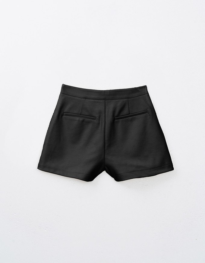 Minimalist Solid Wool Shorts With Pockets