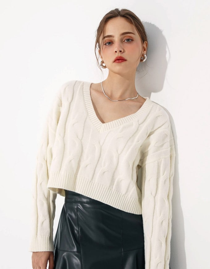 Long Sleeve Solid V Neck Cable Knit Top