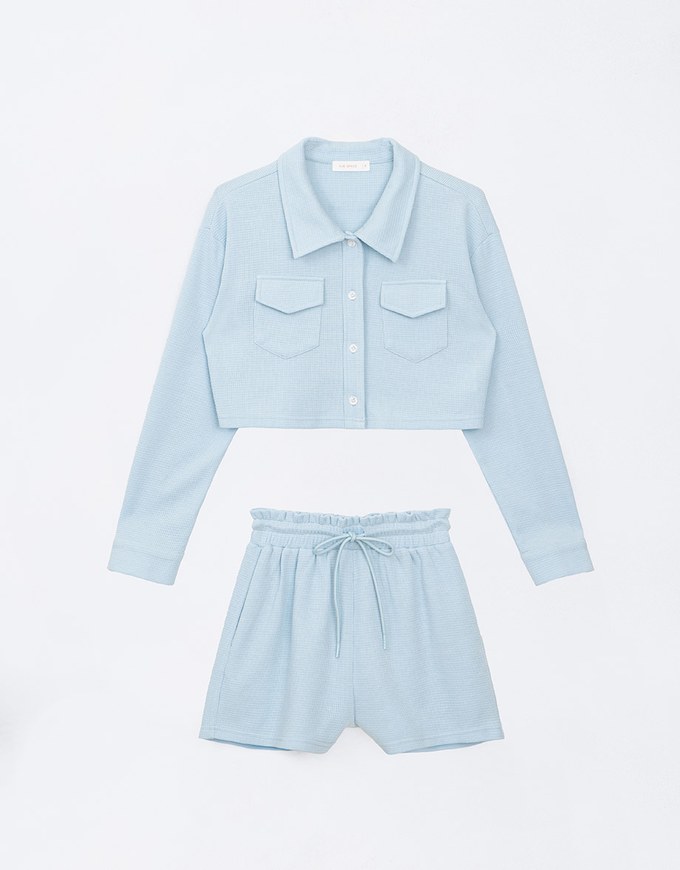 Casual Button Up Textured Cropped Blouse and Elastic Shorts Set Wear