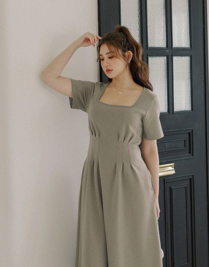 AIRY HOURGLASS Square Neck Ruched A Line Maxi Dress