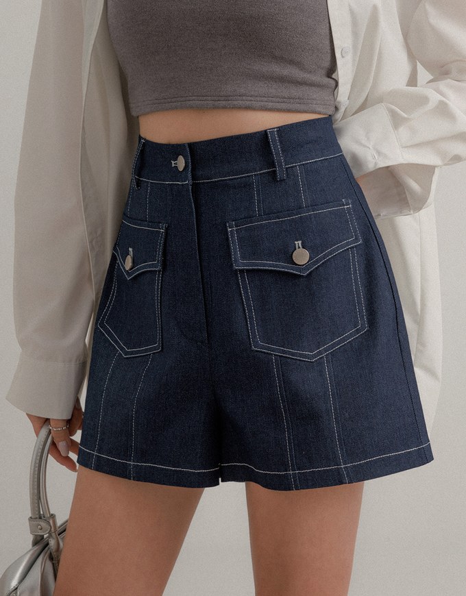 Stitch A Line Shorts With Pockets Details