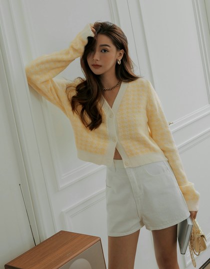 Houndstooth Buttoned Knit Crop Top