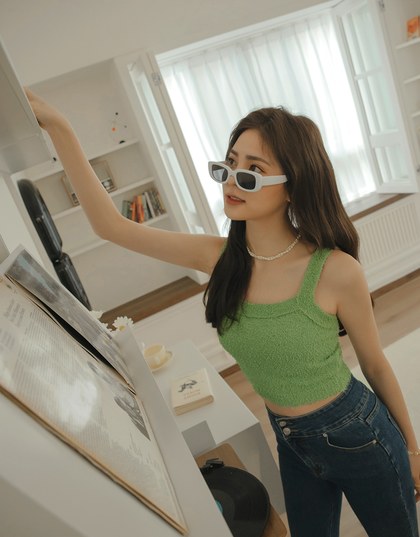 Thick Strap Crop Cami Top
