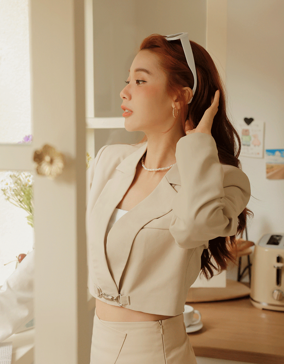 Lapel Silver Accessories Blazer With Shoulder Pads
