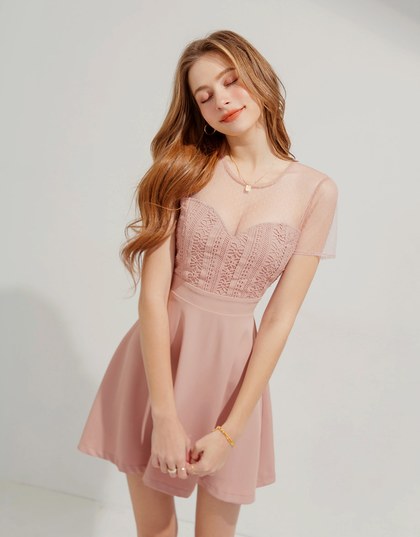 Sheer Stitching Lace Short-Sleeved Dress