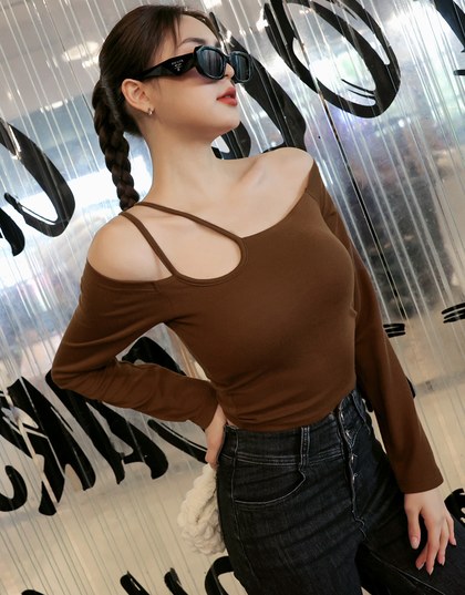 Double Line Hollow Knit Top (With Padding)