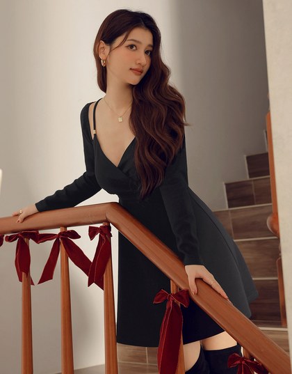 Cut Out Long Sleeve Padded Mini Dress