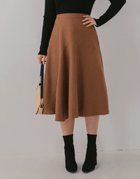 Asymmetrical Flare Elastic Midi Skirt