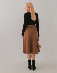 Asymmetrical Flare Elastic Midi Skirt