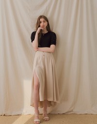 Exquisite Flowy High Waisted Buttoned Slit Skirt