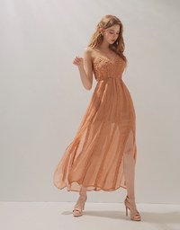 Exquisite Lace Flowy Maxi Dress (With Sewn-In Paddings)