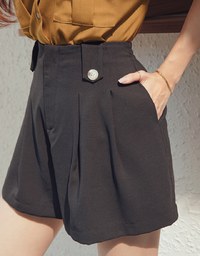 Elevated Casual Pleated Shorts