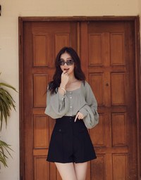 Feminine Chic Puffy Buttoned Top