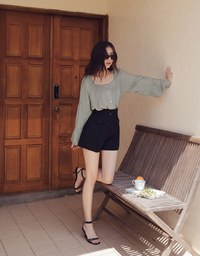 Feminine Chic Puffy Buttoned Top