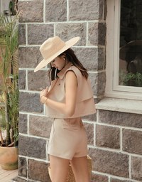 Très Chic Sleeveless Crop Trench Coat