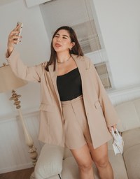 Edgy Smart Back Vented Blazer (With Detachable Shoulder Pads)