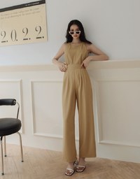 Modern Chic High Waisted Pleated Pants