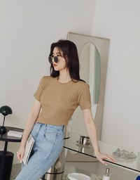 Bevel Style Knit Crop Top