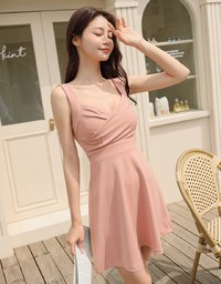 Cross Wrinkle Slimming Dress