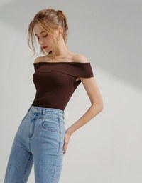 Flat Two-Tone Straight Knit Top
