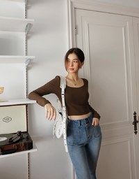 Back Hollow Square Neck Top