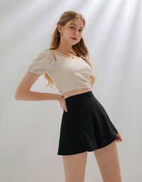 Plain Flowy Short